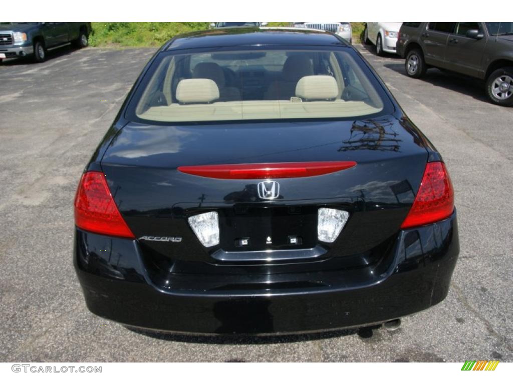 2006 Accord LX Sedan - Nighthawk Black Pearl / Ivory photo #2