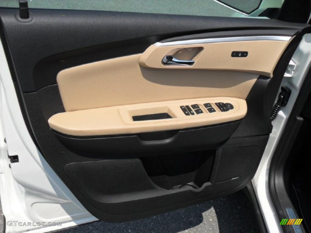 2011 Traverse LTZ - White Diamond Tricoat / Cashmere/Ebony photo #8