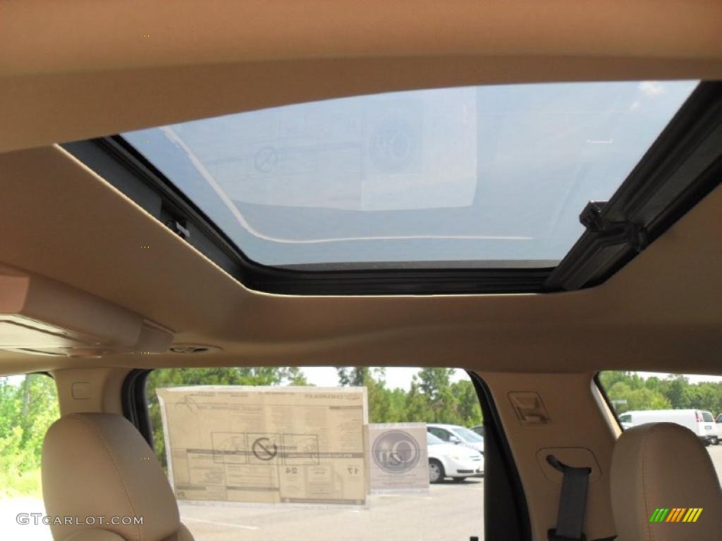 2011 Traverse LTZ - White Diamond Tricoat / Cashmere/Ebony photo #14
