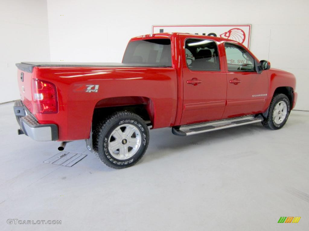 2009 Silverado 1500 LTZ Crew Cab 4x4 - Victory Red / Light Titanium photo #18