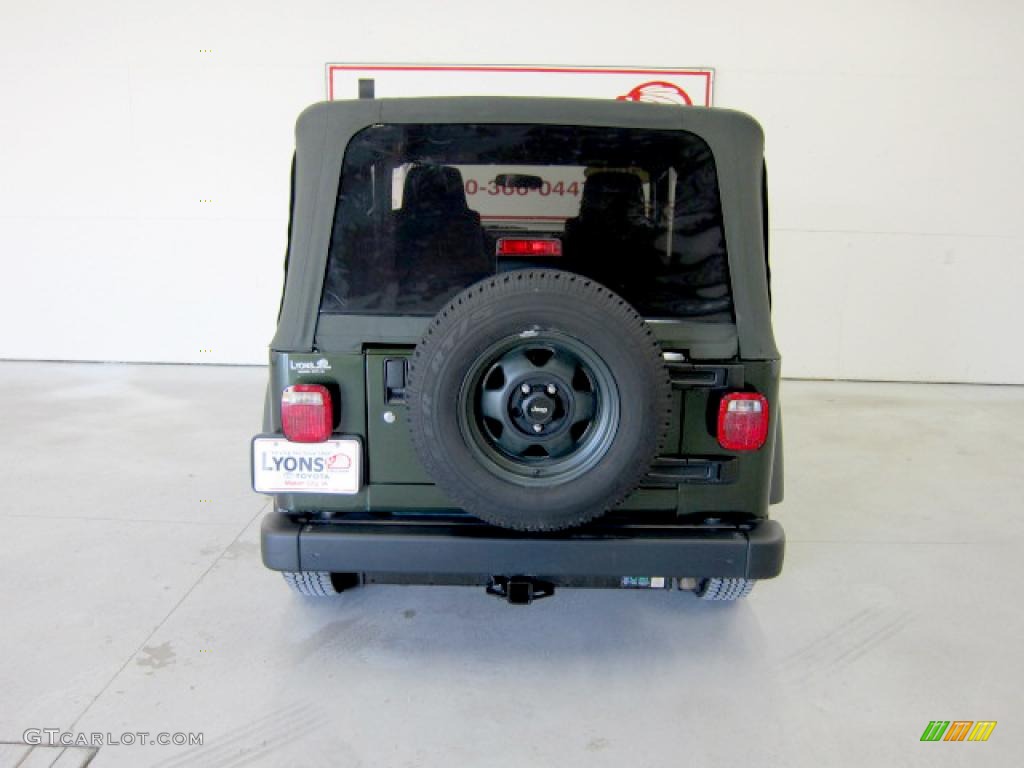 2005 Wrangler Willys Edition 4x4 - Moss Green Pearlcoat / Khaki photo #17