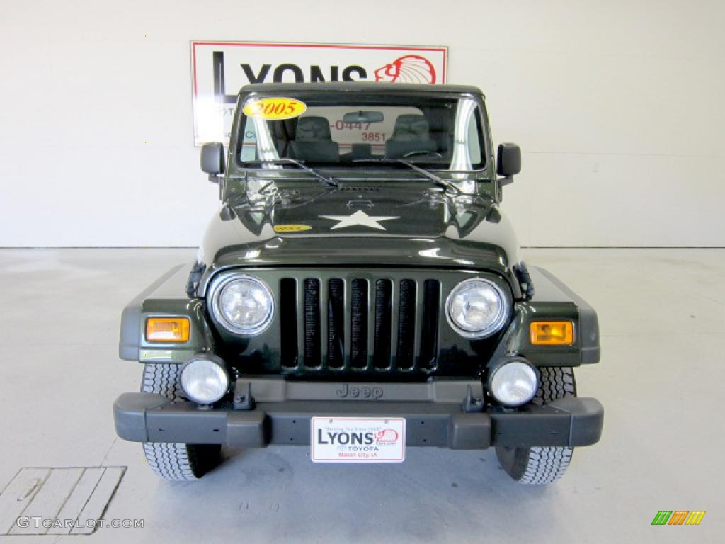 2005 Wrangler Willys Edition 4x4 - Moss Green Pearlcoat / Khaki photo #29
