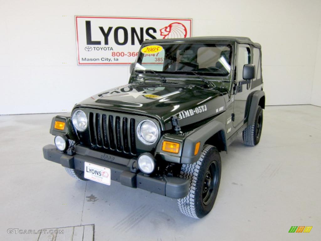 2005 Wrangler Willys Edition 4x4 - Moss Green Pearlcoat / Khaki photo #31