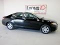 Black - Camry LE Photo No. 21