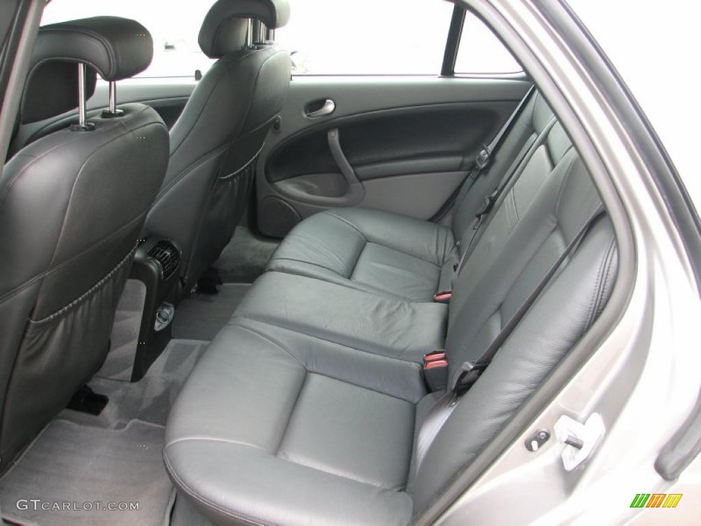 Obsidian Black Interior 2004 Saab 9-5 Aero Sedan Photo #49805940
