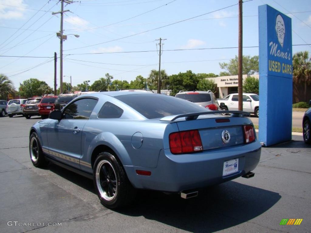2005 Mustang V6 Premium Coupe - Windveil Blue Metallic / Medium Parchment photo #6