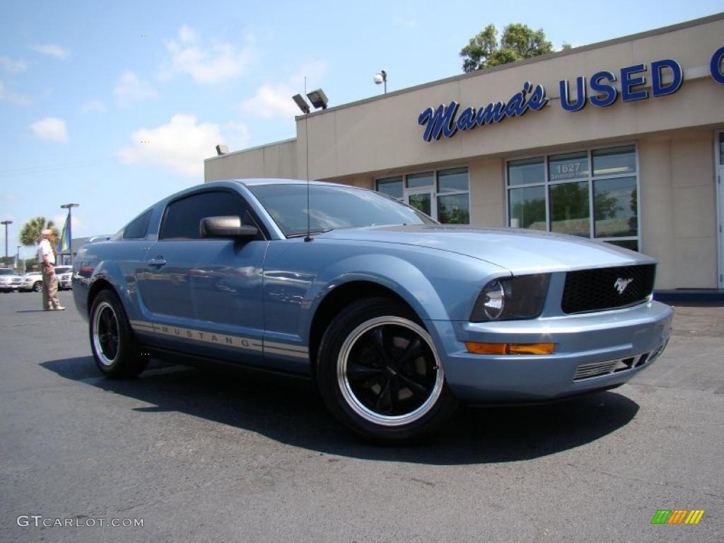 2005 Mustang V6 Premium Coupe - Windveil Blue Metallic / Medium Parchment photo #29