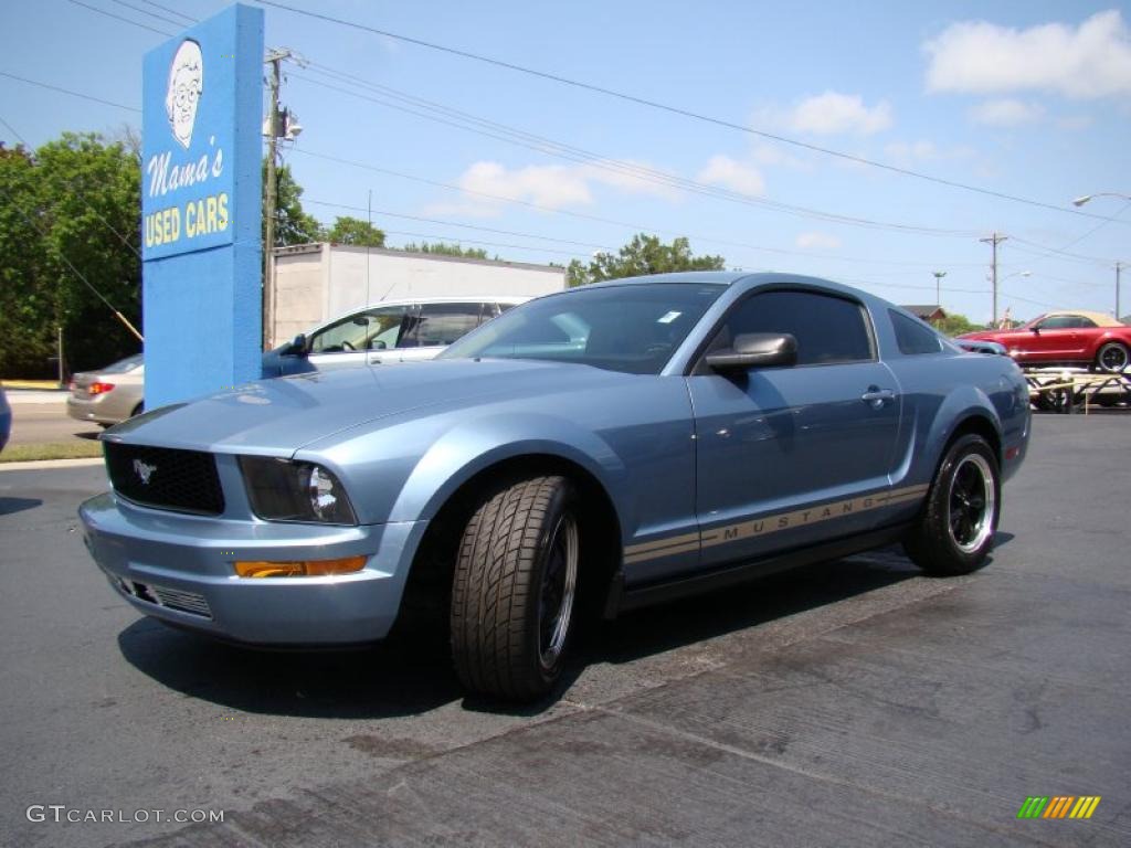 2005 Mustang V6 Premium Coupe - Windveil Blue Metallic / Medium Parchment photo #30