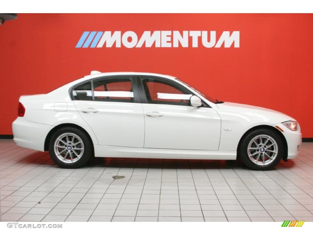 2010 3 Series 328i Sedan - Alpine White / Black photo #4