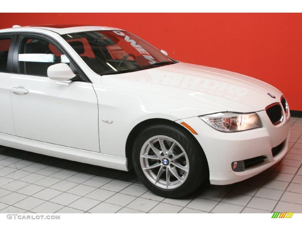 2010 3 Series 328i Sedan - Alpine White / Black photo #12