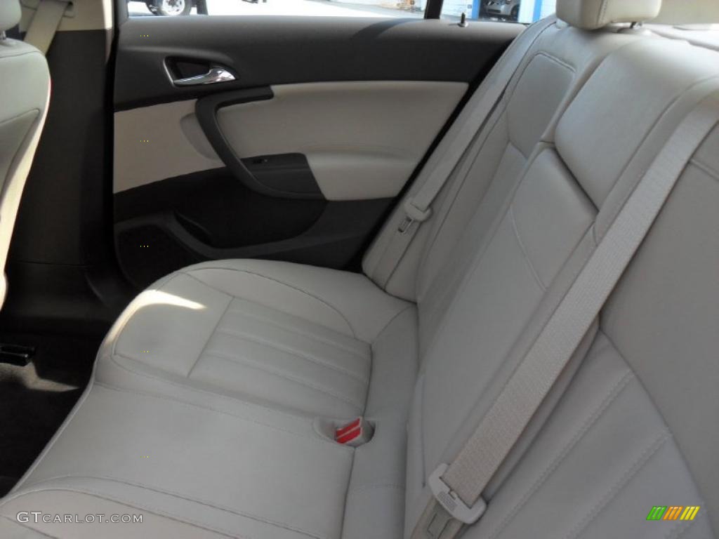 Cashmere Interior 2011 Buick Regal CXL Photo #49810374