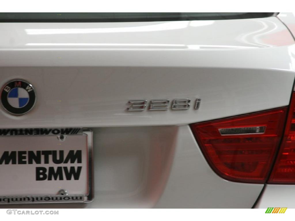 2010 3 Series 328i Sedan - Alpine White / Black photo #15
