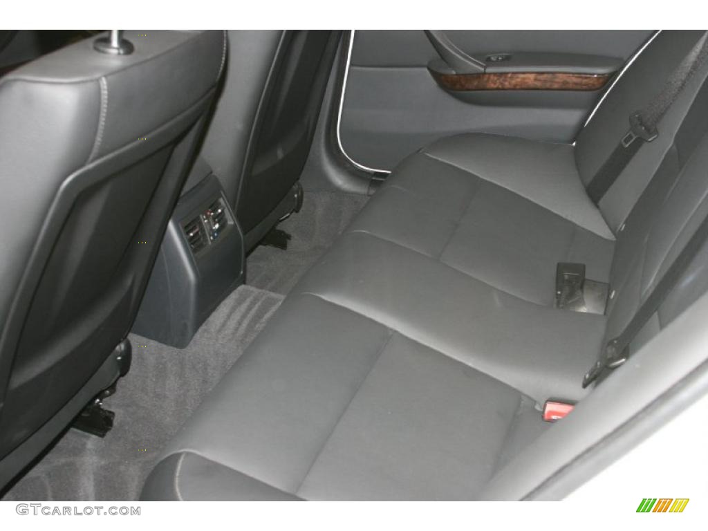 2010 3 Series 328i Sedan - Alpine White / Black photo #23