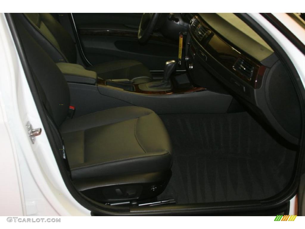 2010 3 Series 328i Sedan - Alpine White / Black photo #28