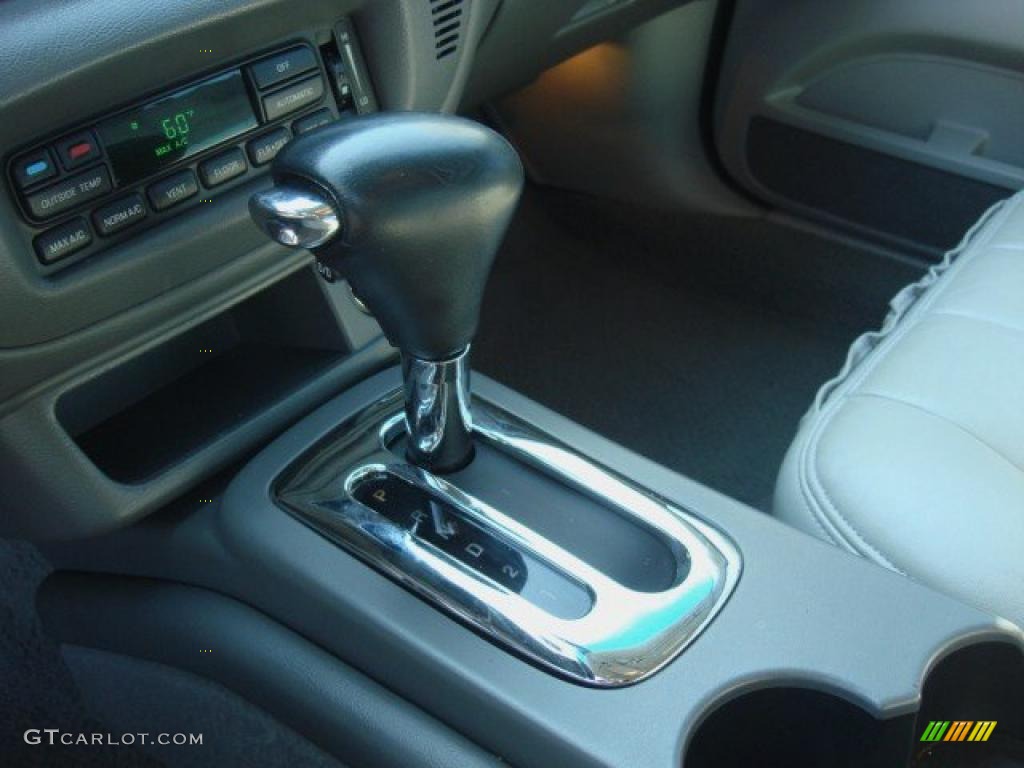 2003 Ford Crown Victoria LX Transmission Photos