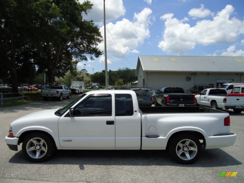 Summit White 2003 Chevrolet S10 LS Extended Cab Exterior Photo #49811730