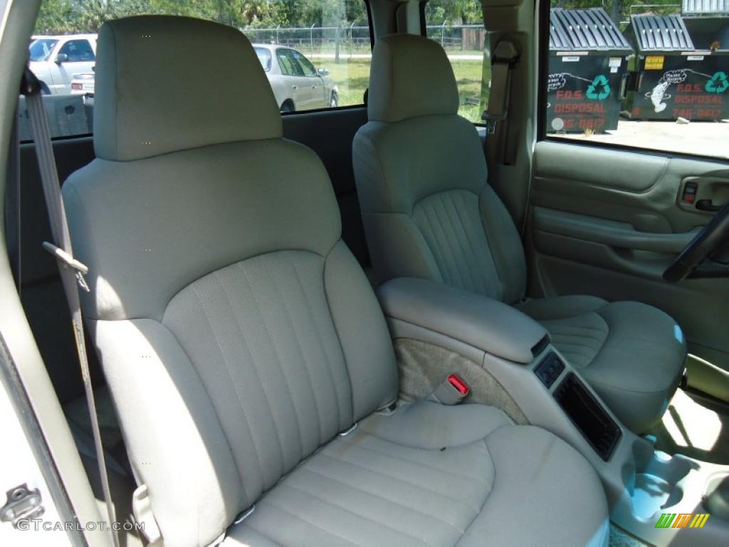 Medium Gray Interior 2003 Chevrolet S10 LS Extended Cab Photo #49811865