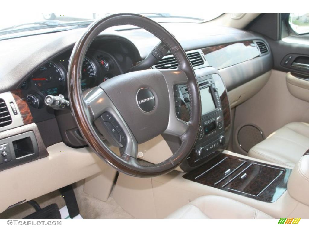 2008 GMC Yukon Denali Steering Wheel Photos