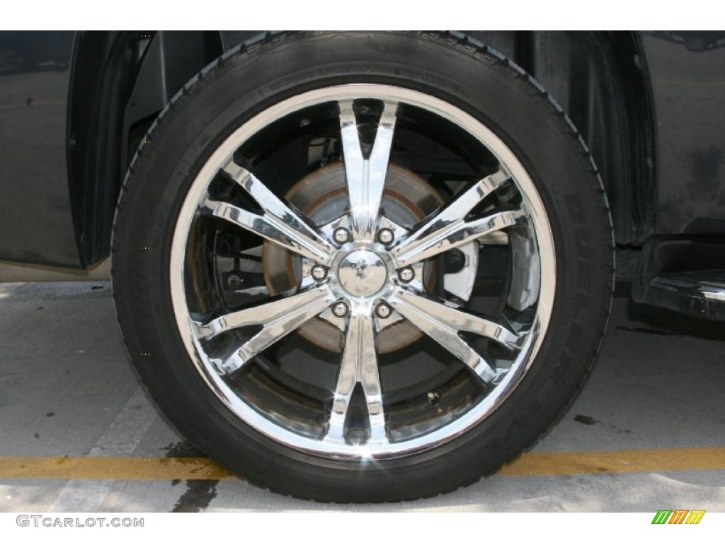 2008 GMC Yukon Denali Custom Wheels Photos