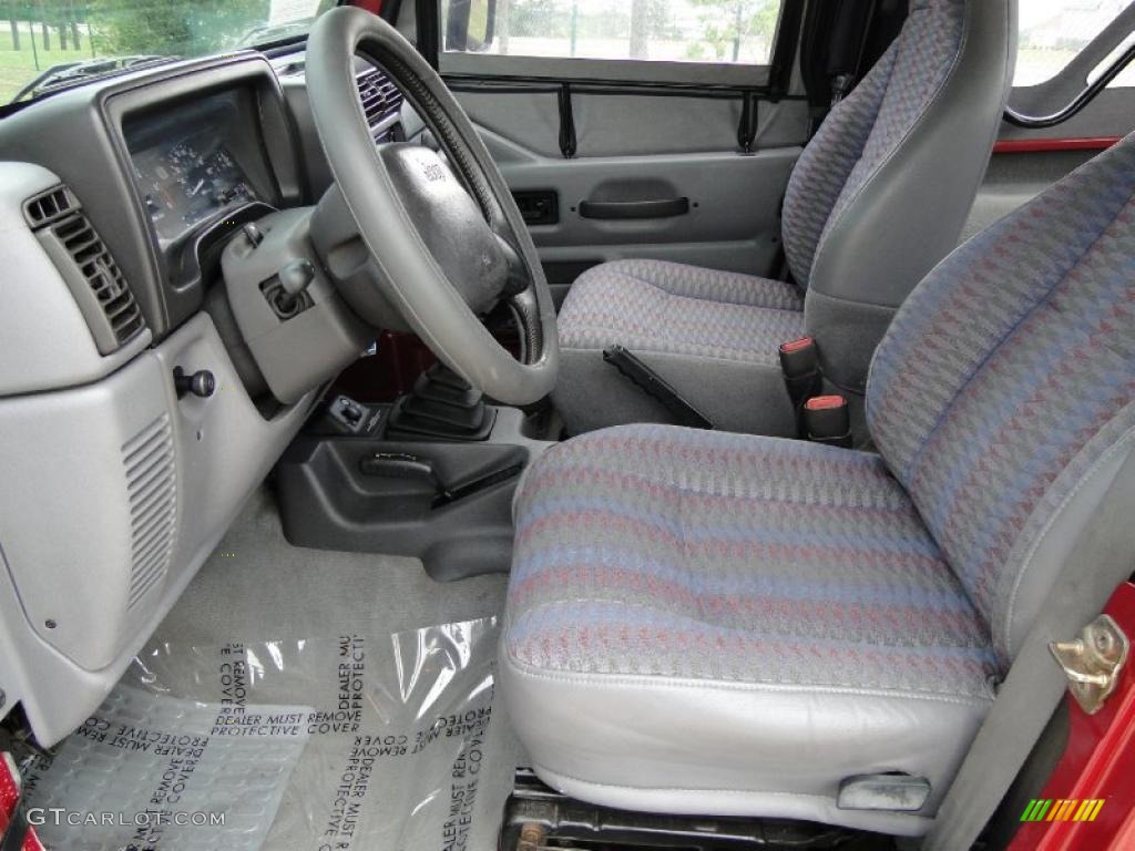 Gray Interior 1998 Jeep Wrangler SE 4x4 Photo #49814418