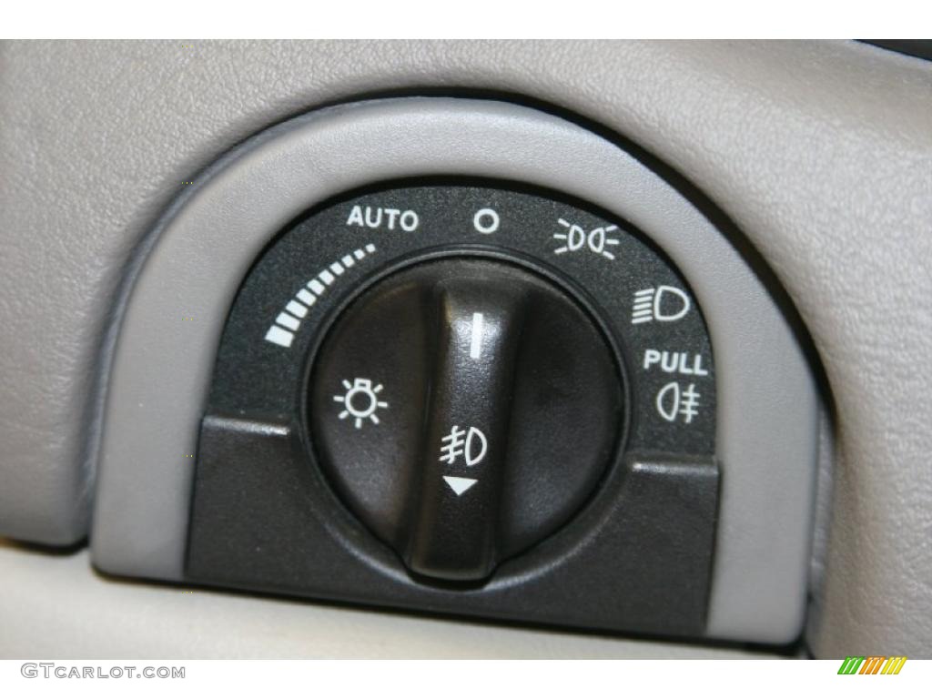 2001 Jaguar S-Type 3.0 Controls Photo #49815324