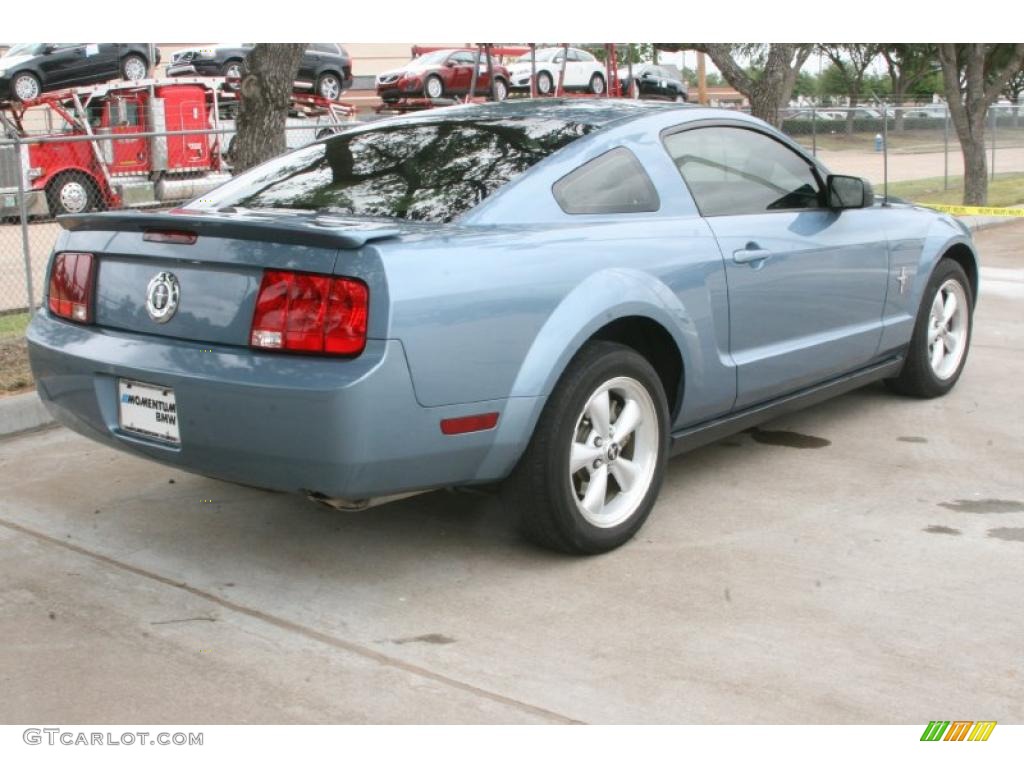 2007 Mustang V6 Premium Coupe - Windveil Blue Metallic / Light Graphite photo #3