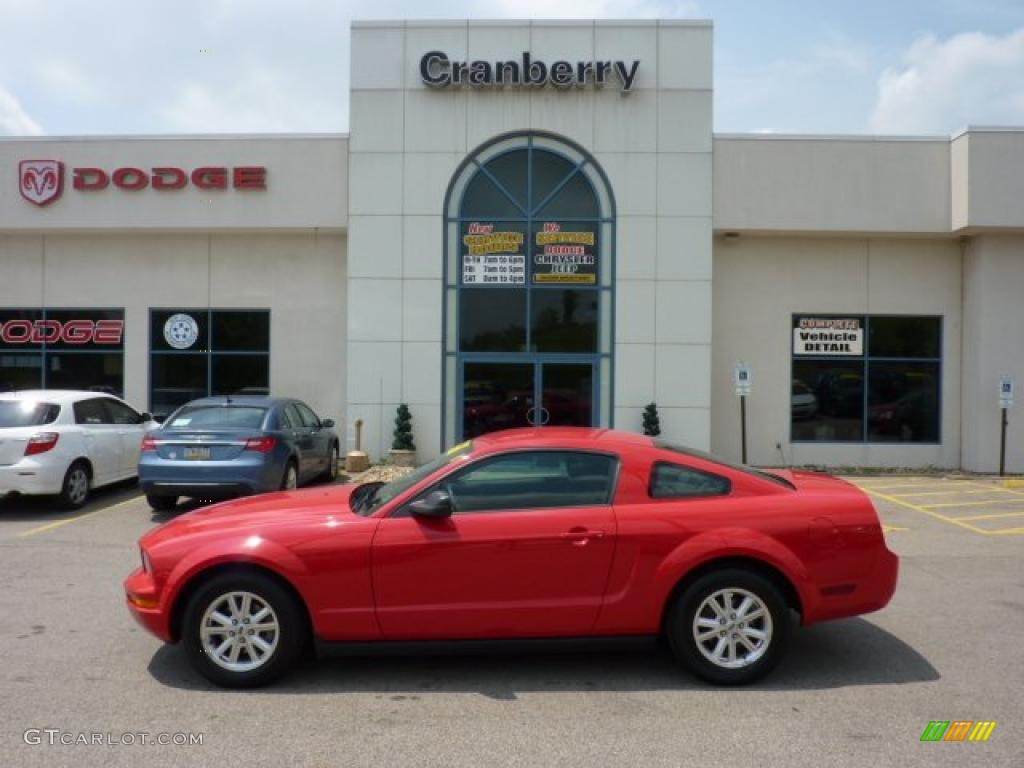 2007 Mustang V6 Deluxe Coupe - Torch Red / Dark Charcoal photo #1