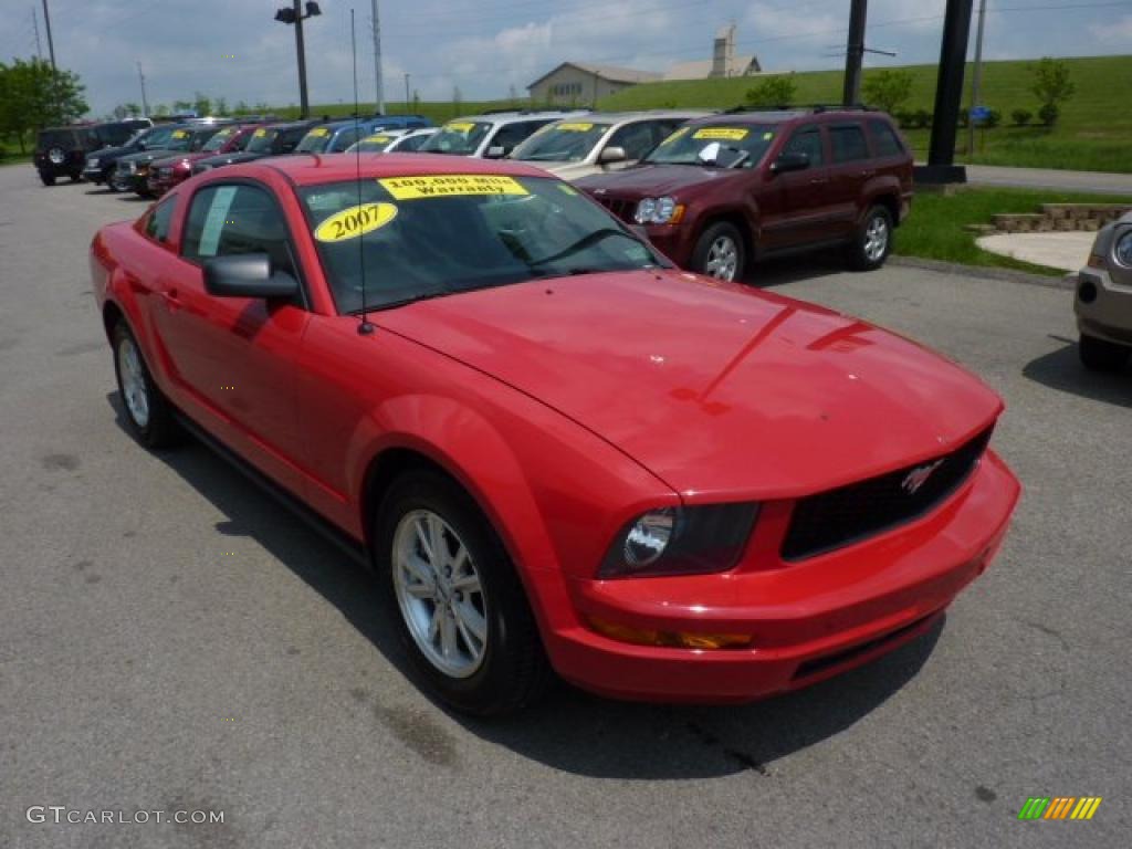 2007 Mustang V6 Deluxe Coupe - Torch Red / Dark Charcoal photo #6