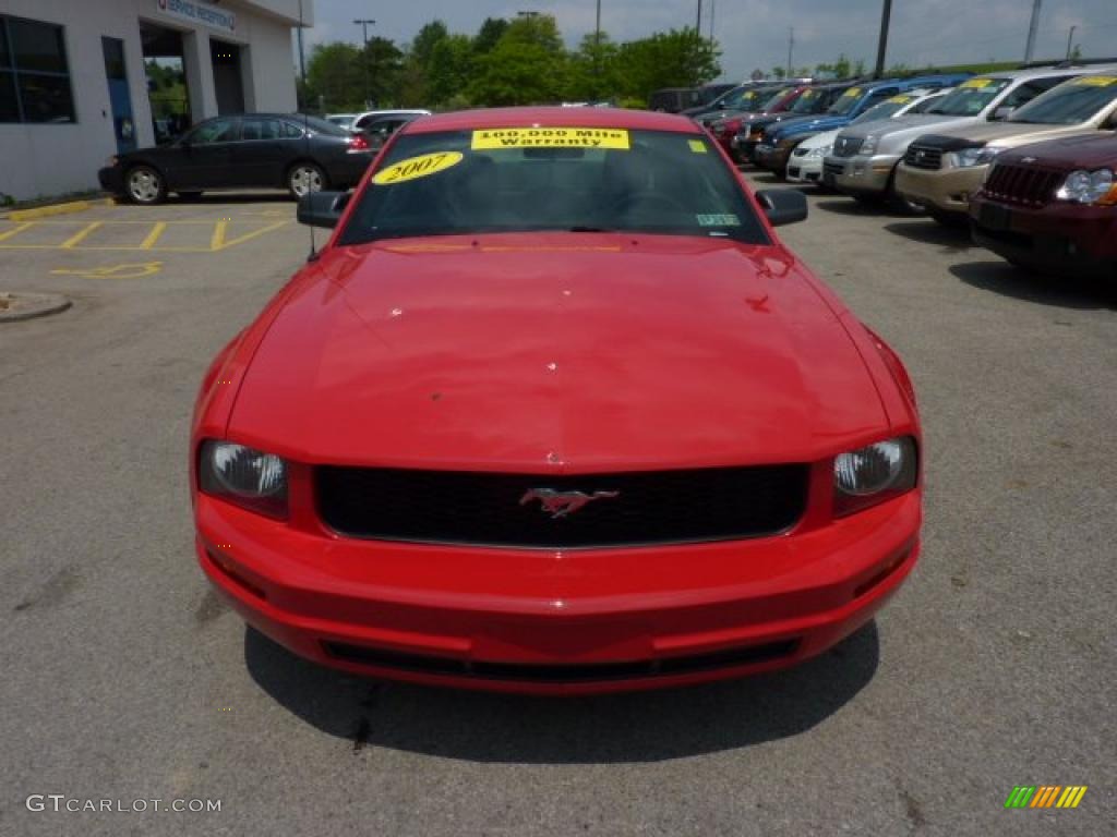 2007 Mustang V6 Deluxe Coupe - Torch Red / Dark Charcoal photo #7