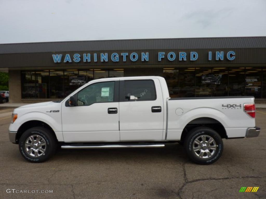 2011 F150 XLT SuperCrew 4x4 - Oxford White / Steel Gray photo #1