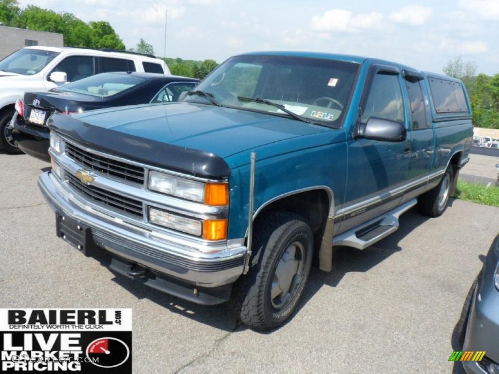 1996 C/K K1500 Extended Cab 4x4 - Bright Teal Metallic / Gray photo #3