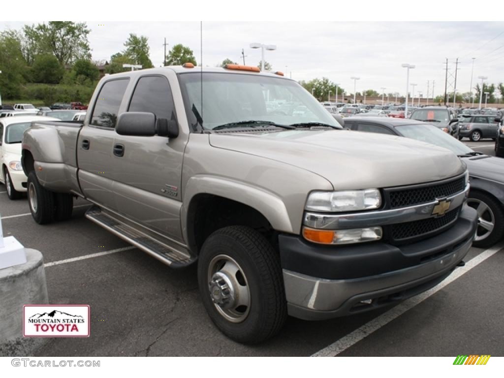 Light Pewter Metallic Chevrolet Silverado 3500