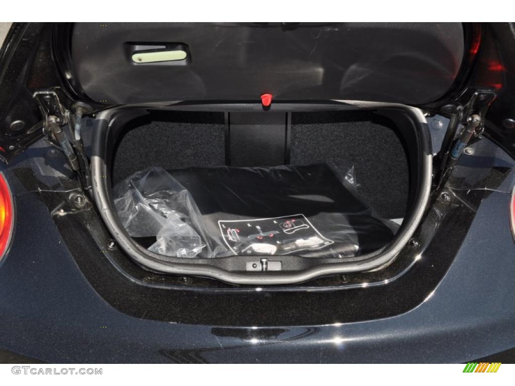2009 Volkswagen New Beetle 2.5 Convertible Trunk Photo #49824789