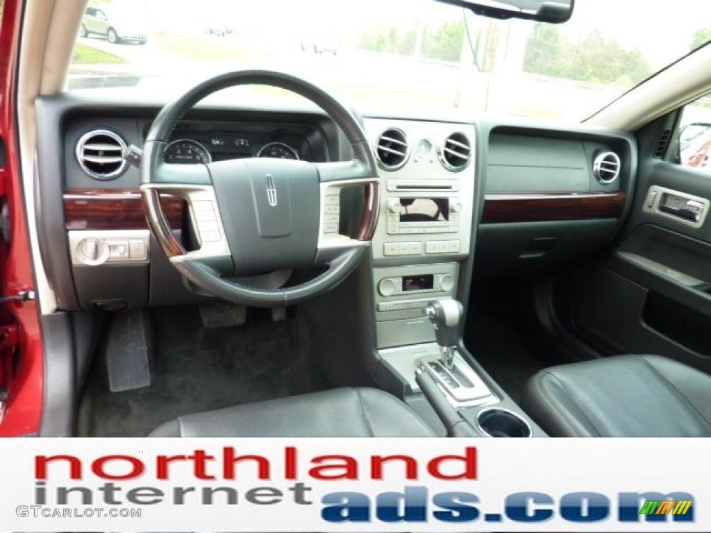 2008 MKZ Sedan - Vivid Red Metallic / Dark Charcoal photo #12