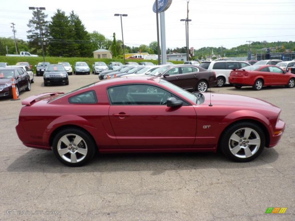 2006 Mustang GT Premium Coupe - Redfire Metallic / Dark Charcoal photo #5