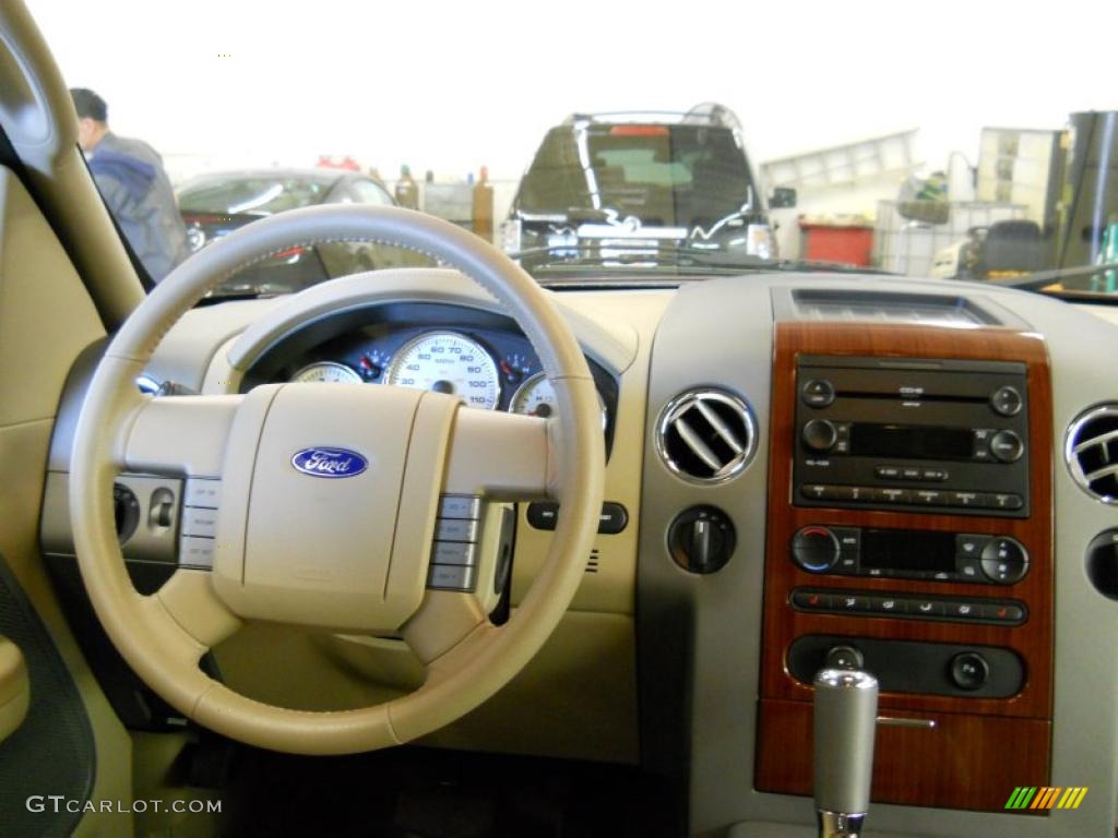 2005 F150 Lariat SuperCab 4x4 - Dark Toreador Red Metallic / Tan photo #4