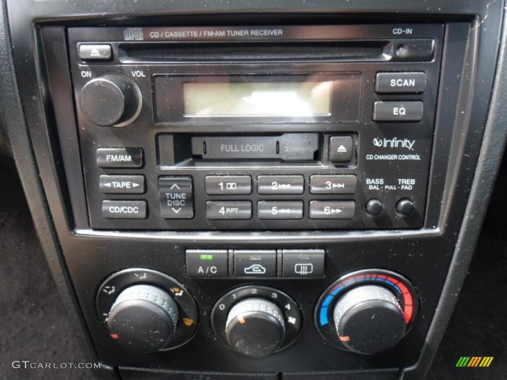 2003 Hyundai Tiburon Standard Tiburon Model Controls Photo #49827447