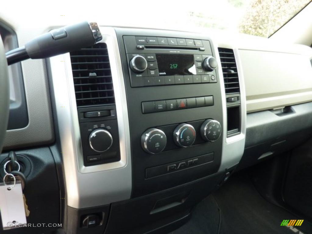 2011 Ram 1500 Big Horn Quad Cab 4x4 - Deep Water Blue Pearl / Dark Slate Gray/Medium Graystone photo #13