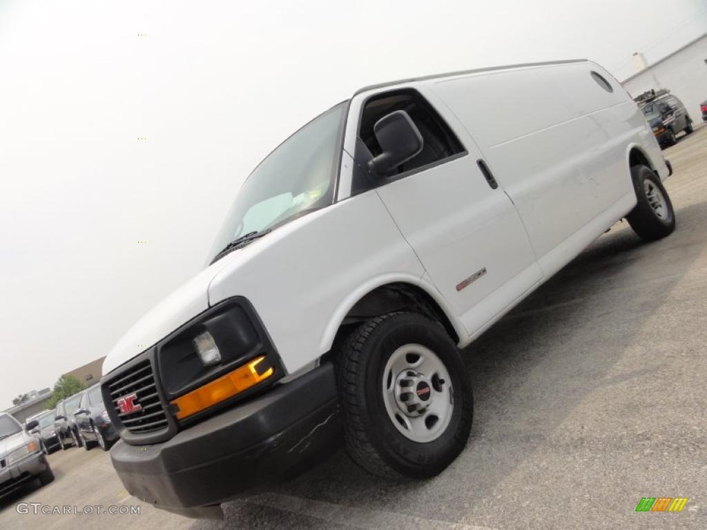 2006 Savana Van 3500 Extended Cargo - Summit White / Medium Pewter photo #2