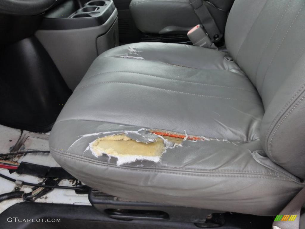 2006 Savana Van 3500 Extended Cargo - Summit White / Medium Pewter photo #15