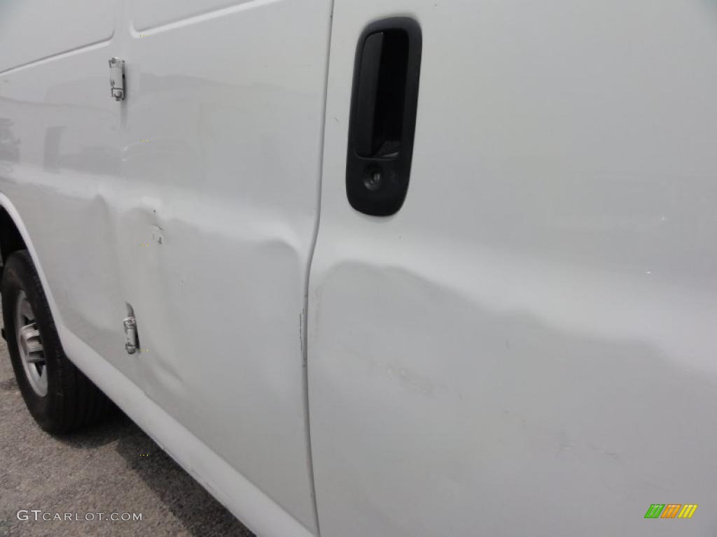 2006 Savana Van 3500 Extended Cargo - Summit White / Medium Pewter photo #29