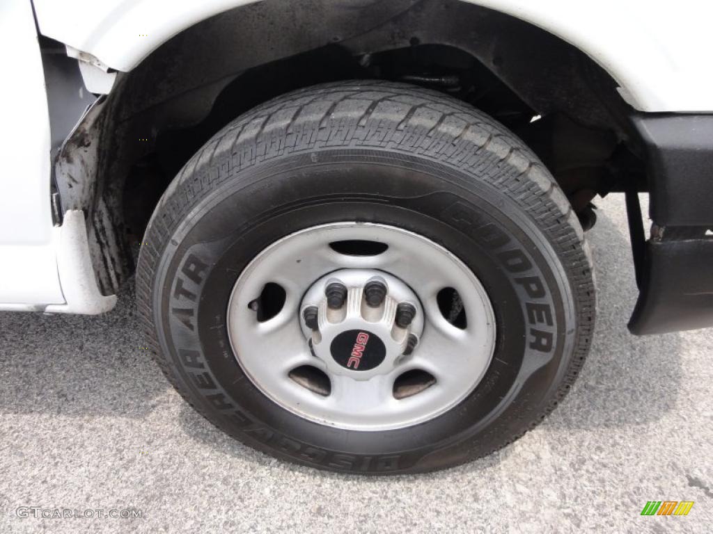 2006 Savana Van 3500 Extended Cargo - Summit White / Medium Pewter photo #31