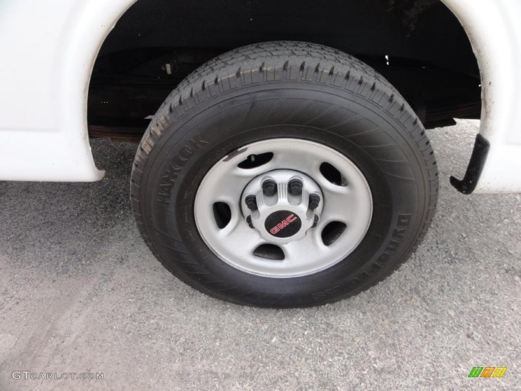 2006 Savana Van 3500 Extended Cargo - Summit White / Medium Pewter photo #39