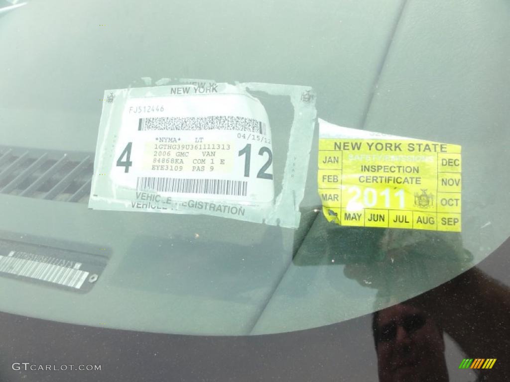 2006 Savana Van 3500 Extended Cargo - Summit White / Medium Pewter photo #55