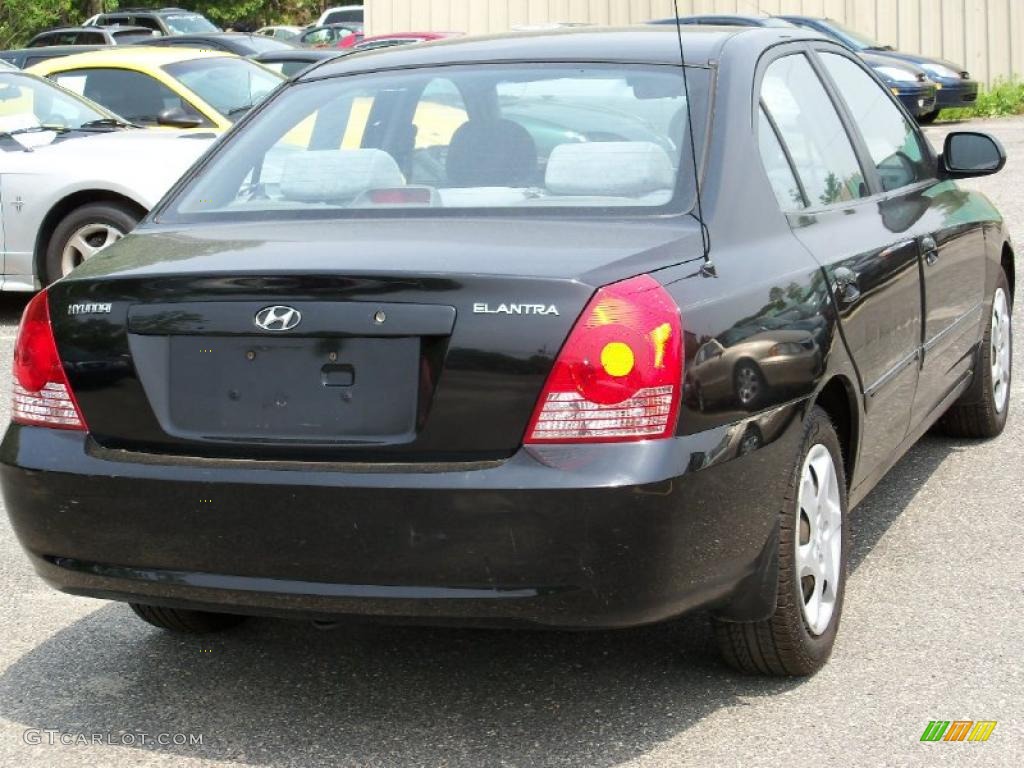 2004 Elantra GLS Sedan - Black Obsidian / Gray photo #5