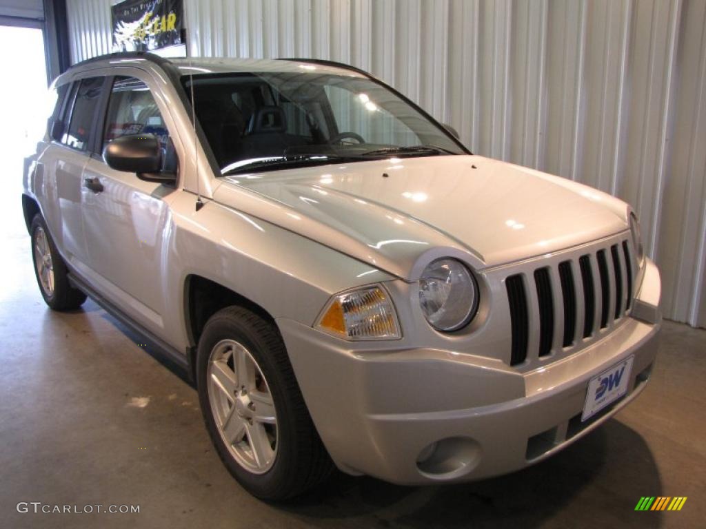 2007 Compass Sport 4x4 - Bright Silver Metallic / Pastel Slate Gray photo #1