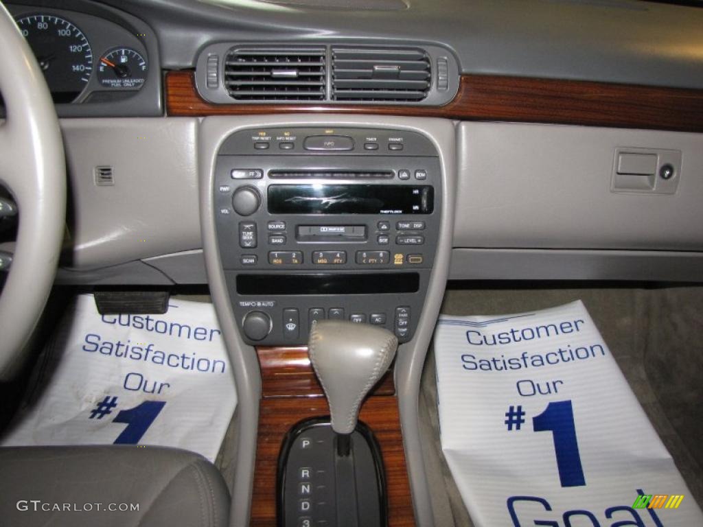 1999 Cadillac DeVille Concours Controls Photo #49832841