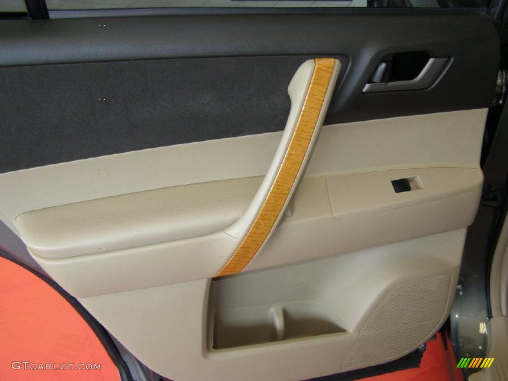 2008 Toyota Highlander Hybrid 4WD Sand Beige Door Panel Photo #49832979