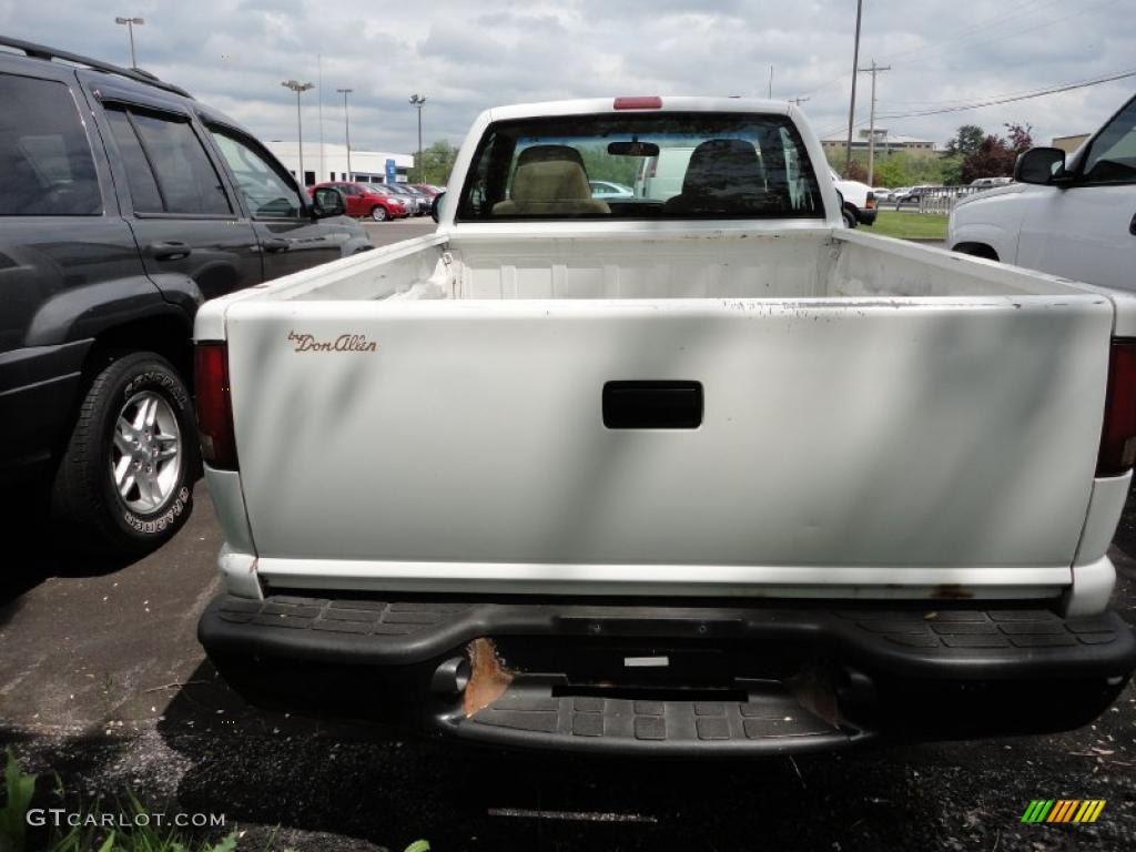 1998 S10 Regular Cab - Summit White / Beige photo #6