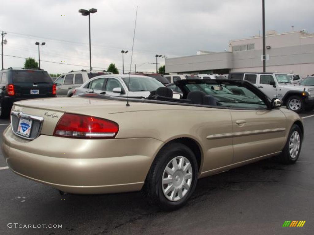2005 Sebring Convertible - Linen Gold Metallic / Charcoal photo #3